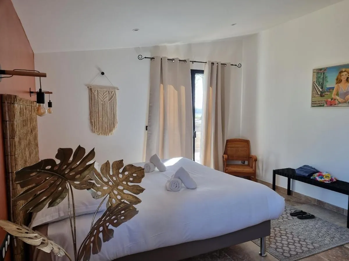 Villa Cerisier climatisée, à la campagne Arles