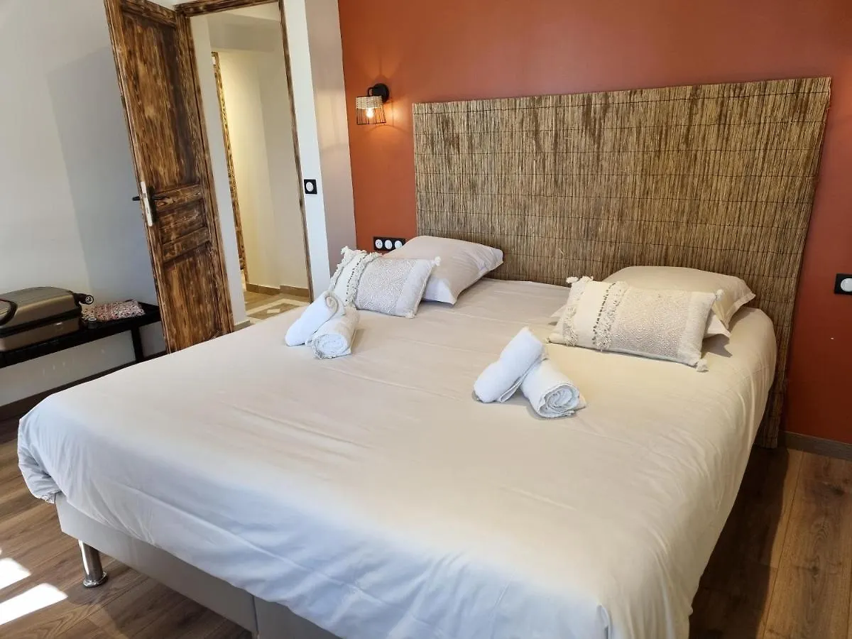 Villa Cerisier climatisée, à la campagne Arles
