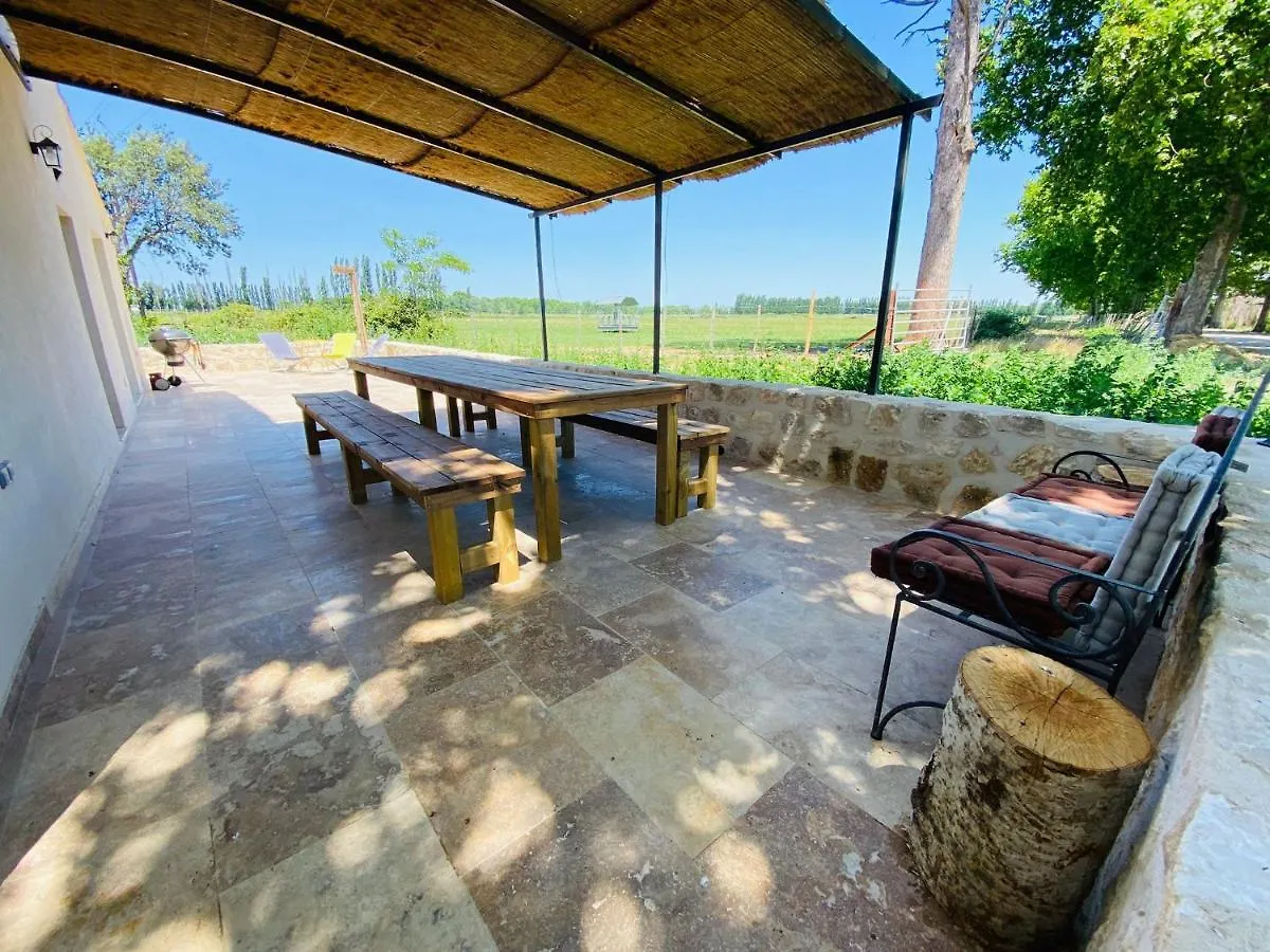 Villa Cerisier climatisée, à la campagne Arles 0*,