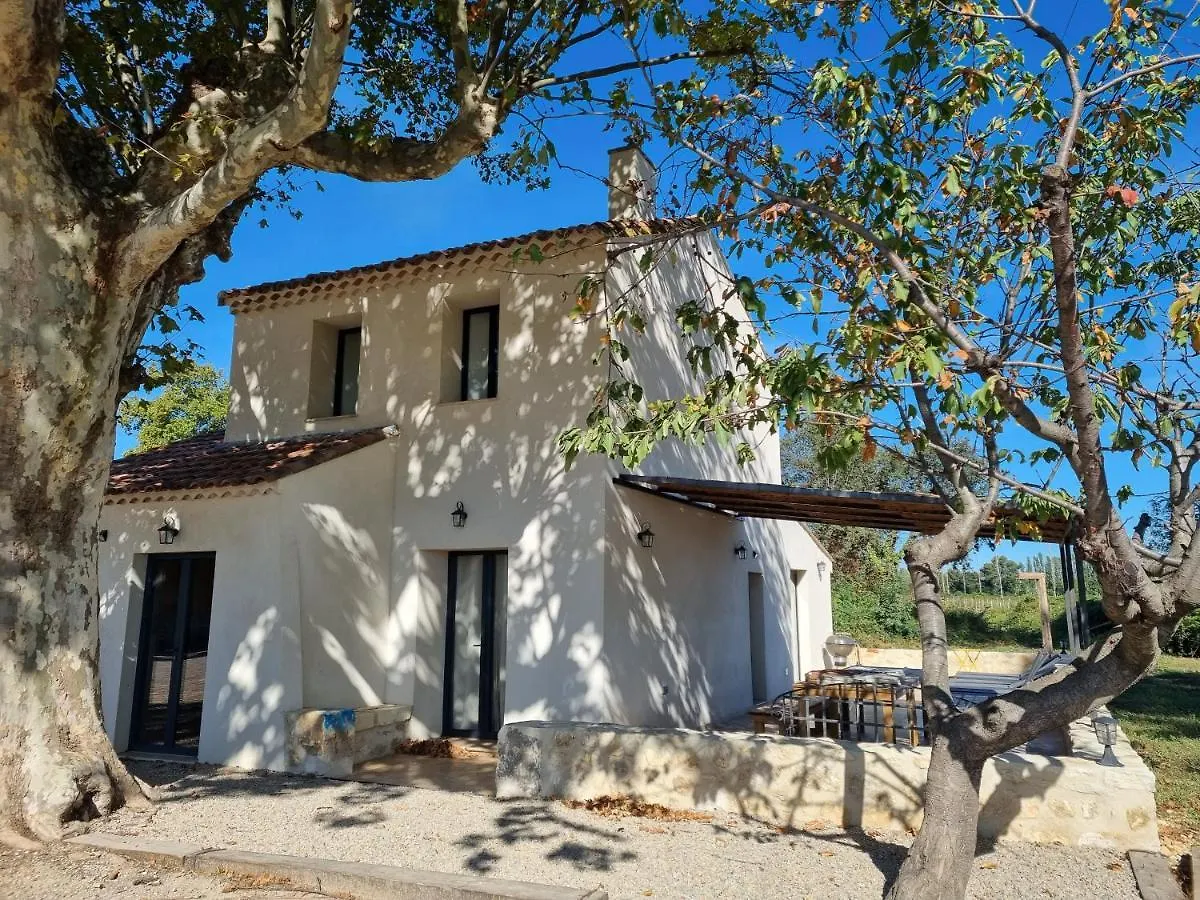 Villa Cerisier climatisée, à la campagne Arles