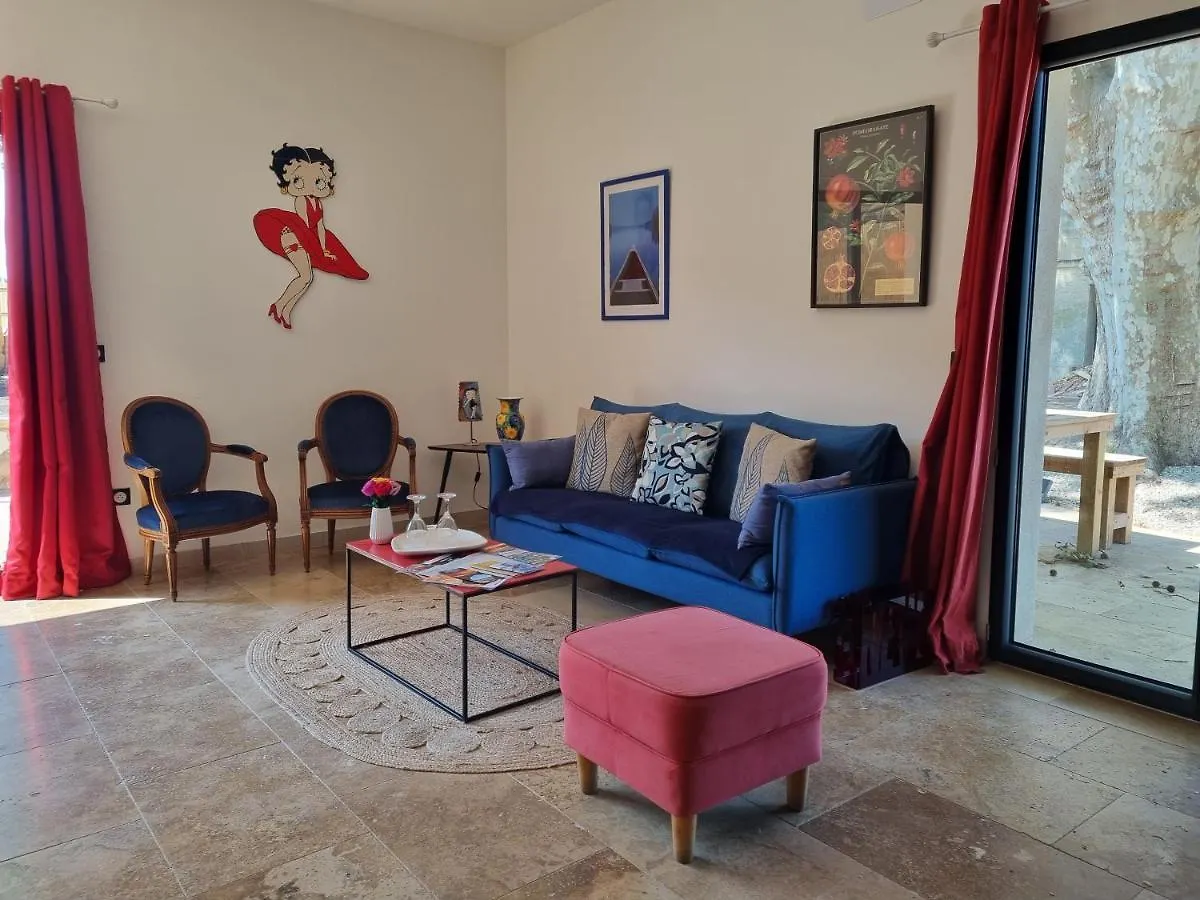 Villa Cerisier climatisée, à la campagne Arles