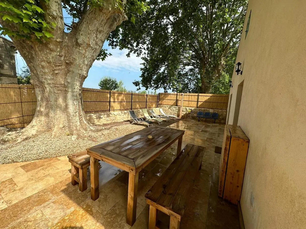 Villa Cerisier climatisée, à la campagne Arles