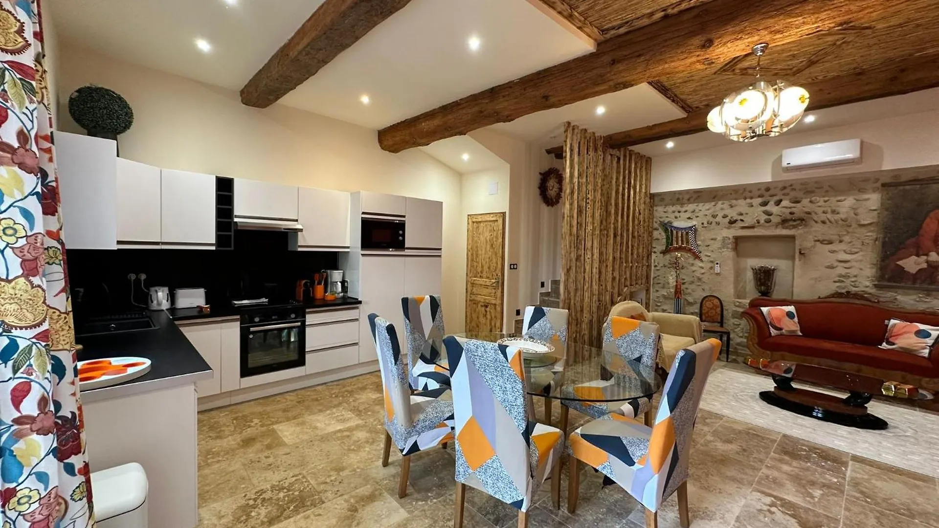 Villa Cerisier climatisée, à la campagne Arles