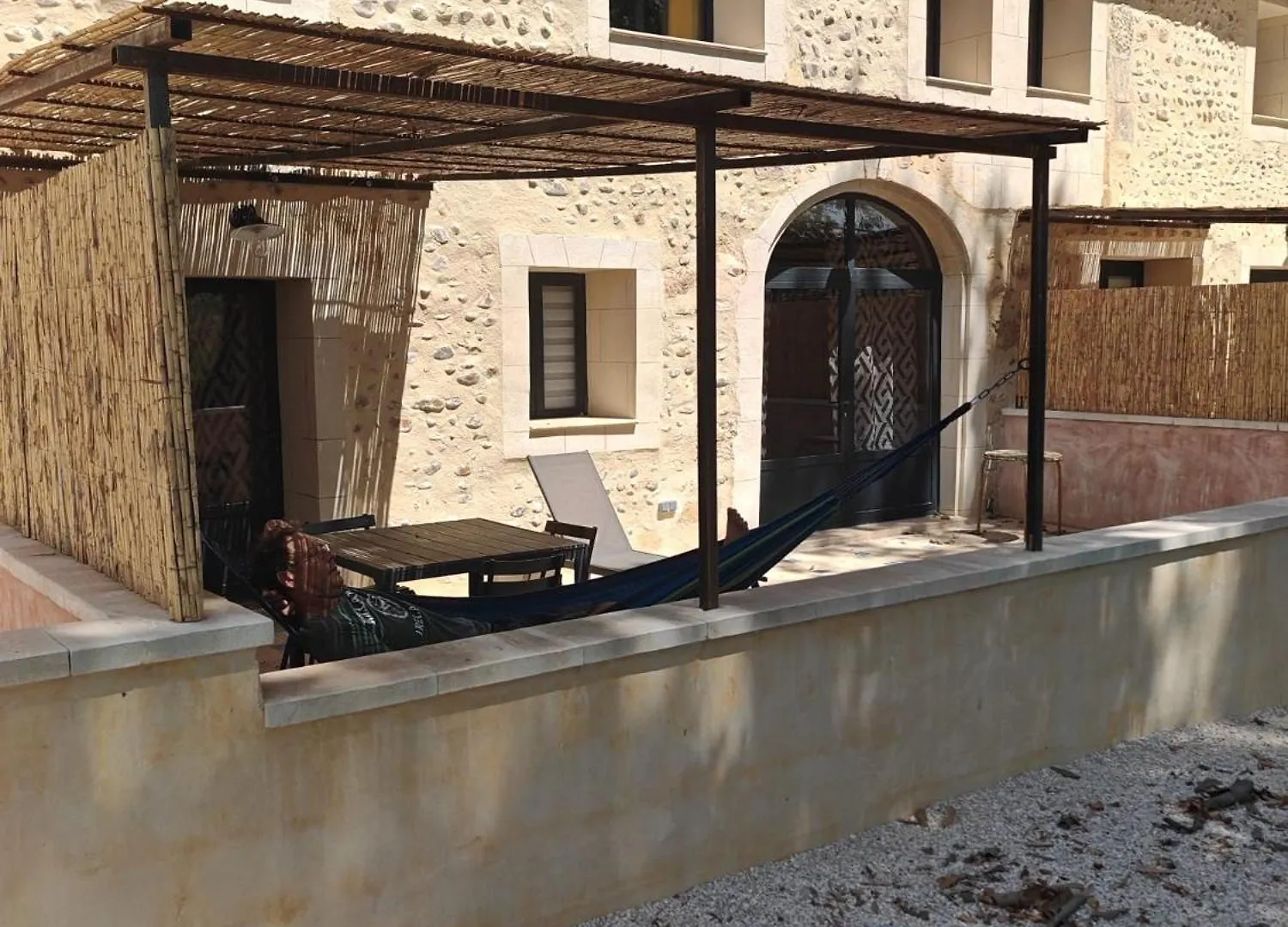 Villa Cerisier climatisée, à la campagne Arles