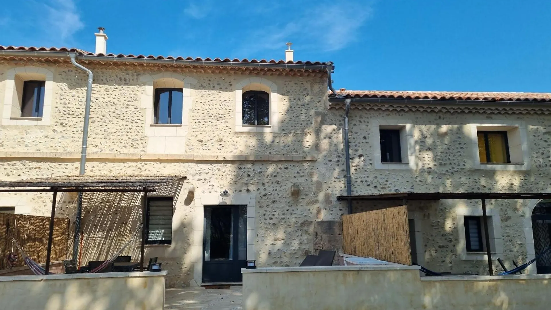 Villa Cerisier climatisée, à la campagne Arles